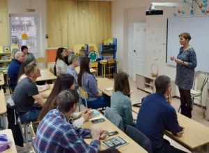 177 жителей Пензенской области прошли подготовку перед усыновлением ребенка