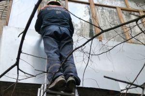 В Пензе в запертой квартире обнаружили мертвую женщину