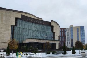 Отвалившуюся плитку на фасад здания филармонии Пензы вернут летом