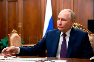 Телефонный разговор Путина и Трампа: урегулирование на Украине, приглашение в Москву и другие темы
