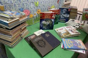 В Пензе сотрудники «Т Плюс» подарили библиотеке 87 книг