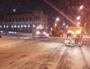 В Пензе на спецполигон за ночь вывезли 1500 кубометров снега