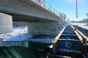 В Лунино раньше срока завершат реконструкцию моста через реку Шукша