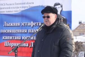 Олег Мельниченко открыл в Пензе лыжную эстафету памяти Дмитрия Шорникова
