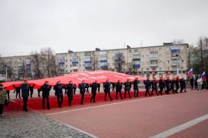 В Пензе развернули знамя Победы площадью 200 квадратных метров
