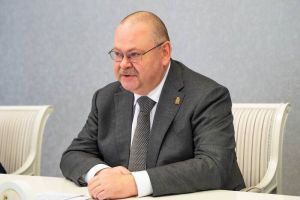 Мельниченко поручил перед Пасхой отремонтировать подъезды к кладбищам