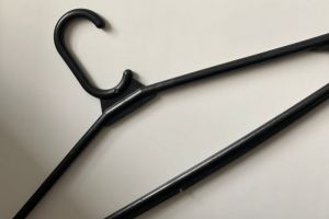Цветные вещи не потускнеют и прослужат дольше: секрет стирки одежды