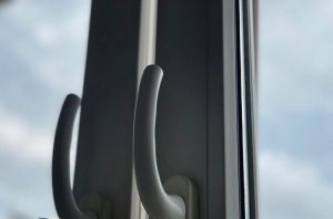 Как сохранить тепло в квартире после отключения отопления: бюджетный лайфхак