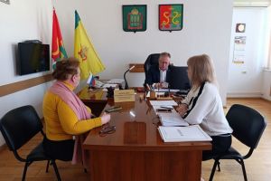 Помогайбо напомнил жителям Каменского района, как записаться к нему на прием