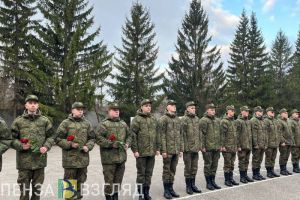 В Пензе прошла торжественная церемония отправки призывников в воинские части