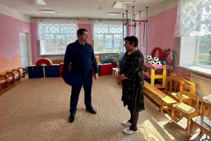 Прокуратура Лопатинского района проверила ход капремонта местного детсада