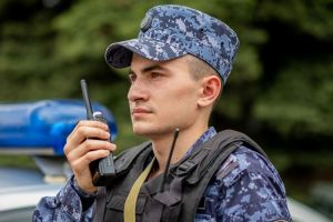 В Пензе росгвардейцы помогли дезориентированному пенсионеру