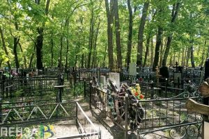 В Пензе временно сняли ограничения на въезд на два кладбища