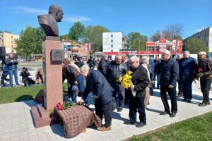 В Пензе почтили память экс-губернатора Пензенской области Василия Бочкарева