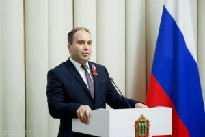 Владимир Фомин поздравил работников пожарной охраны