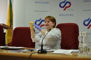 В Пензе более 200 человек старше 60 лет научились делать «зарядку для мозга»