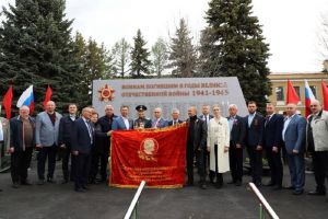 На Первомай в Пензе открыли стелу в честь работников ЗИФ