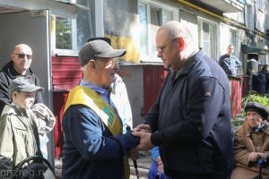 Мельниченко поздравил с 80-летием Победы Почетного гражданина Пензы