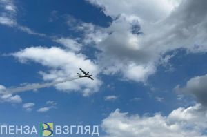 На набережной в Пензе в День Победы состоялось авиашоу (0+)