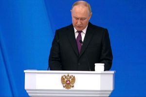 Путин предложил Украине провести переговоры без условий в Стамбуле