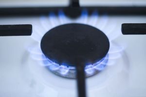 Менять газовую плиту с истекшим сроком службы не придется: россиянам пояснили, кому повезет