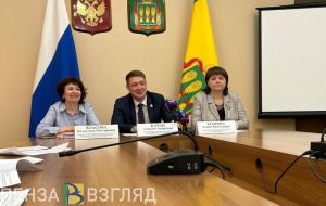 Гимнастика и психологическая помощь: стартовал проект «Серебряная Пенза»