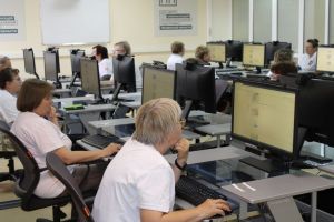 В Пензе прошел чемпионат по компьютерному многоборью для пенсионеров