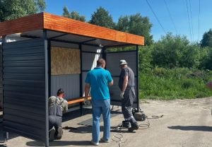 На улице Аустрина в Пензе появился новый остановочный павильон