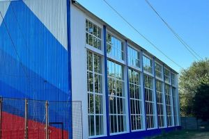 Пензенцы окрасят в цвета российского флага школу в Токмаке
