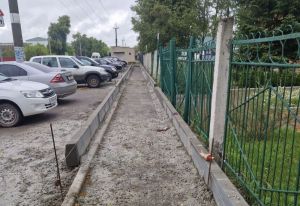 В Земетчинском районе благоустраивают общественную территорию
