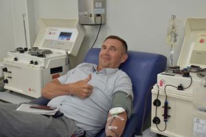 Глава Пензы в 70-й раз сдал кровь в качестве донора