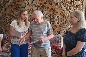 В Пензе участника трудового фронта поздравили с 95-летием