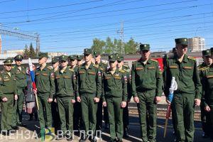 Пензенцев планируют призывать в армию круглый год