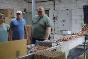 Губернатор Олег Мельниченко посетил предприятия Никольского района