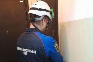 В Пензе мужчина-инвалид оказался запертым внутри квартиры
