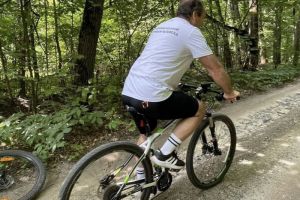 Пензенский омбудсмен принял участие в велопробеге ко Дню физкультурника