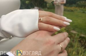 Пензячка украла из найденной сумки деньги, подаренные на свадьбу