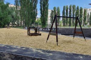 В Заречном обновляют сквер у школы №222
