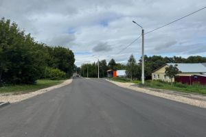 В Бессоновском районе ремонтируют дорогу между двумя селами