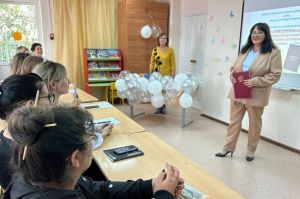 Выпускной социальных нянь, ТВ-программа о Пензе и красивая дата для свадьбы: новости за 14 сентября