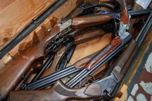 В Пензенской области муж дважды выстрелил в жену, защищавшую сына
