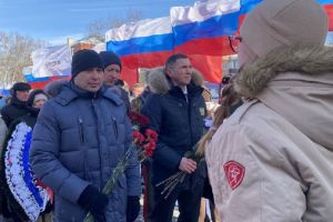 В Пензе возложили цветы к памятнику «Героям блокадного Ленинграда»