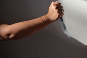 Перестала ждать мужа и взяла все в свои руки: 4 рабочих способа наточить ножи дома