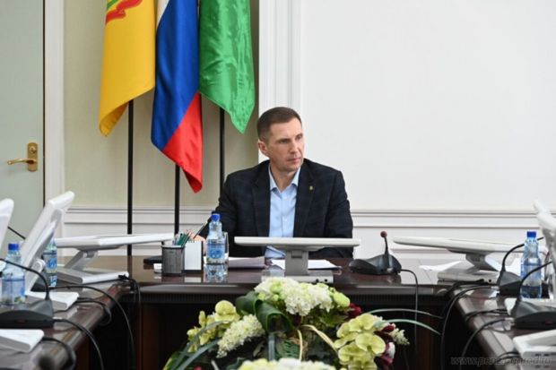 Денисов рассказал о планах по ремонту коммуникаций в микрорайоне Совхоз-техникум