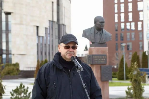 Олег Мельниченко почтил память Василия Бочкарева