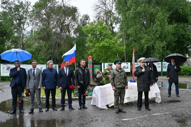 В Пензе прошел митинг в честь Дня пограничника