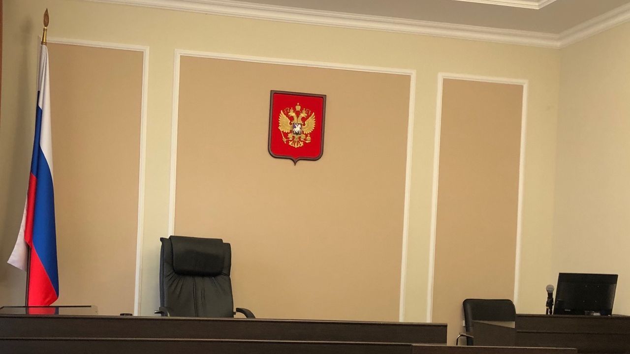 В Каменке осудили экс-заведующую поликлиникой за взятки