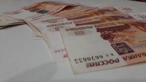 Житель Кузнецка перевел мошенникам 830 тысяч рублей за иномарку из-за рубежа