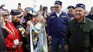 Мельниченко и Минниханов приветствовали гостей Всероссийского сельского Сабантуя