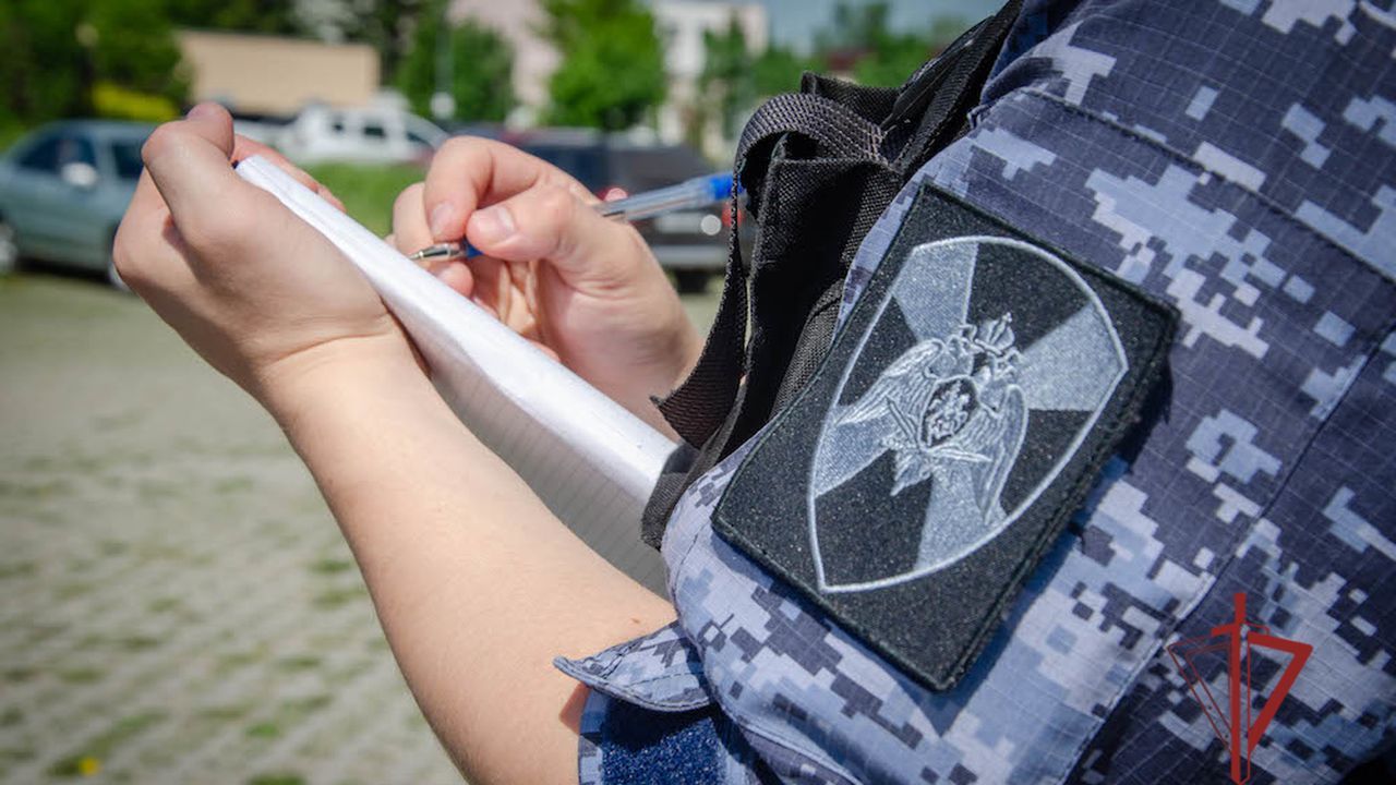 В Пензе росгвардейцы задержали женщин за кражу товаров из гипермаркета
